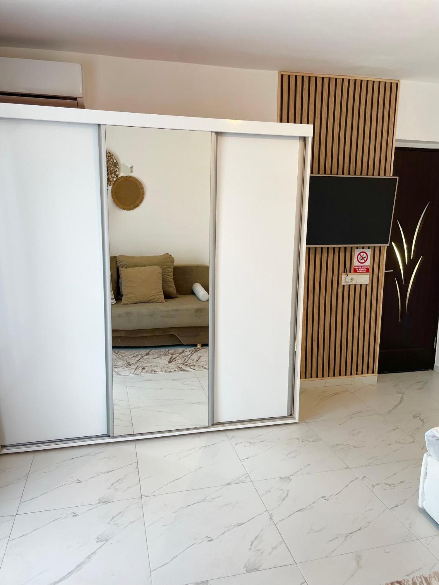 Vila Cris Apartments Нэводари Экстерьер фото
