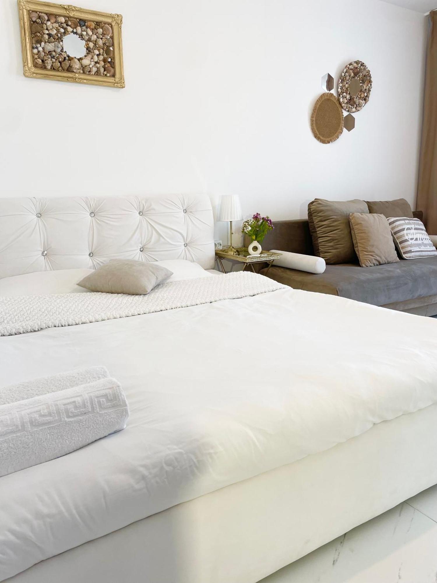 Vila Cris Apartments Нэводари Экстерьер фото